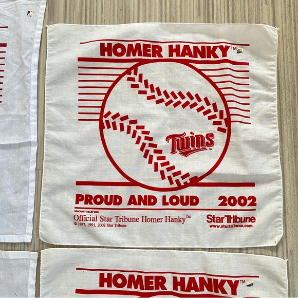 Set of 4 TWINS 2002 Proud and Loud Homer Hankies - Picture 4 of 5